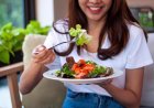Happiness Is a Salad: Strong Correlations Between What We Eat and How We Feel