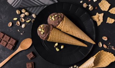 3 Secrets to the Perfect Chocolate Ice Cream Cone