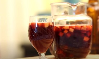 Sangria Recipe: World Famous Wine Punch