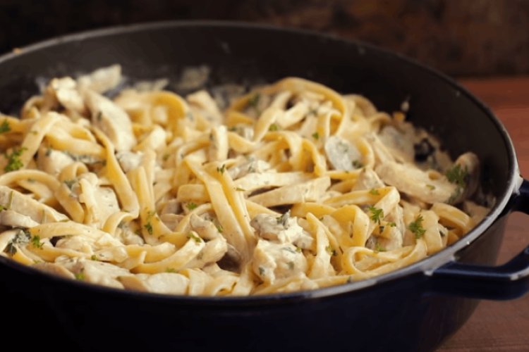 Chicken Fettuccine Alfredo