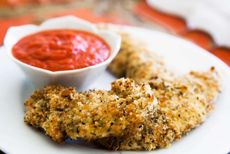 Herbed Chicken Tenders with Tomato Sauce